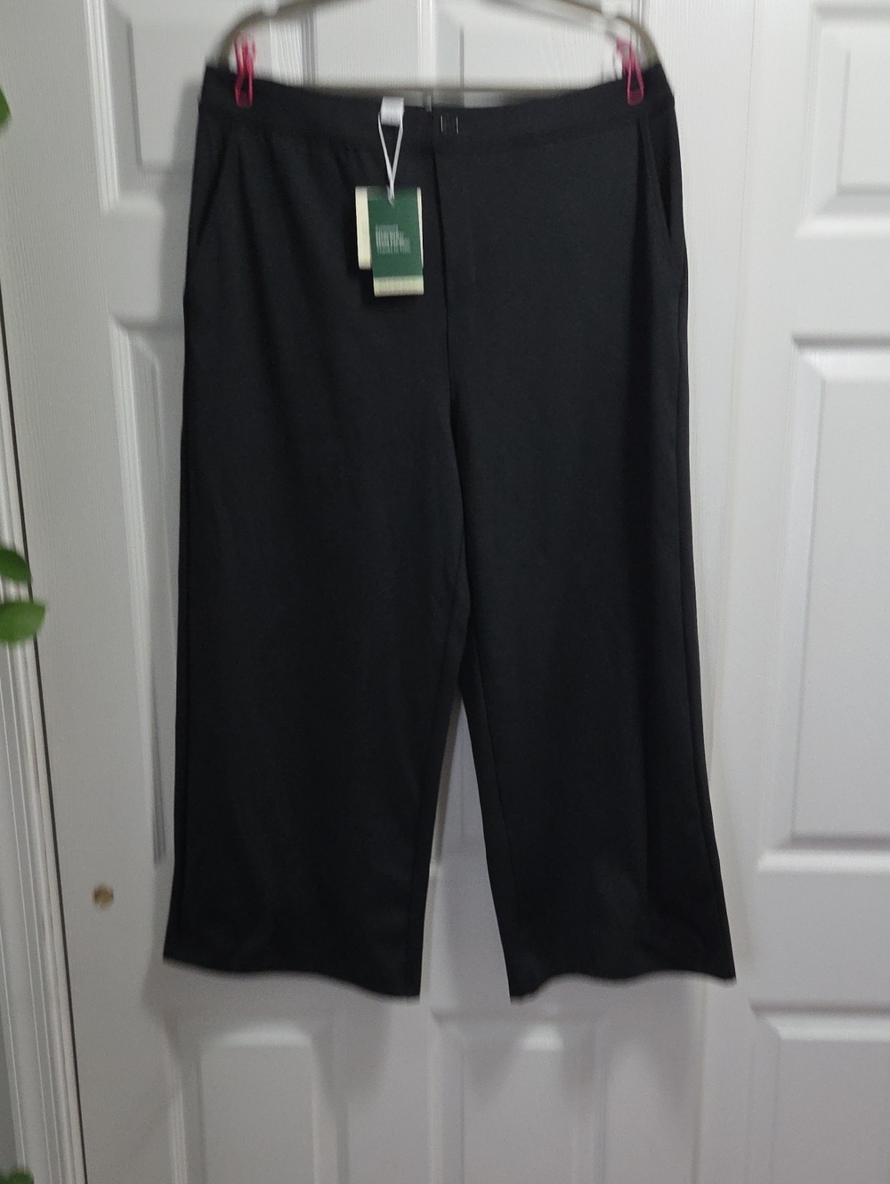 HALARA Black Wide-Leg Crop Pants - Picture 1 of 6
